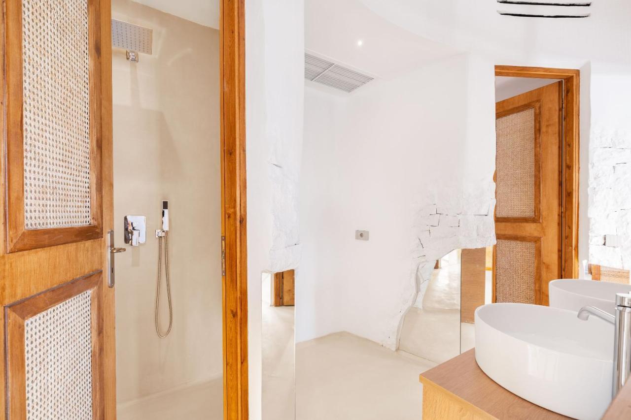 Faos Exclusive Suites Ornos  Ngoại thất bức ảnh