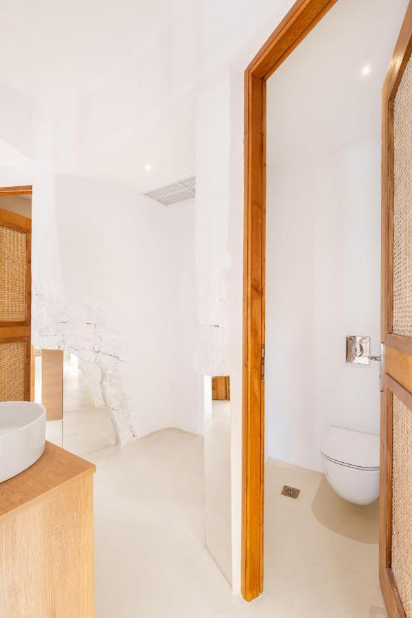 Faos Exclusive Suites Ornos  Ngoại thất bức ảnh