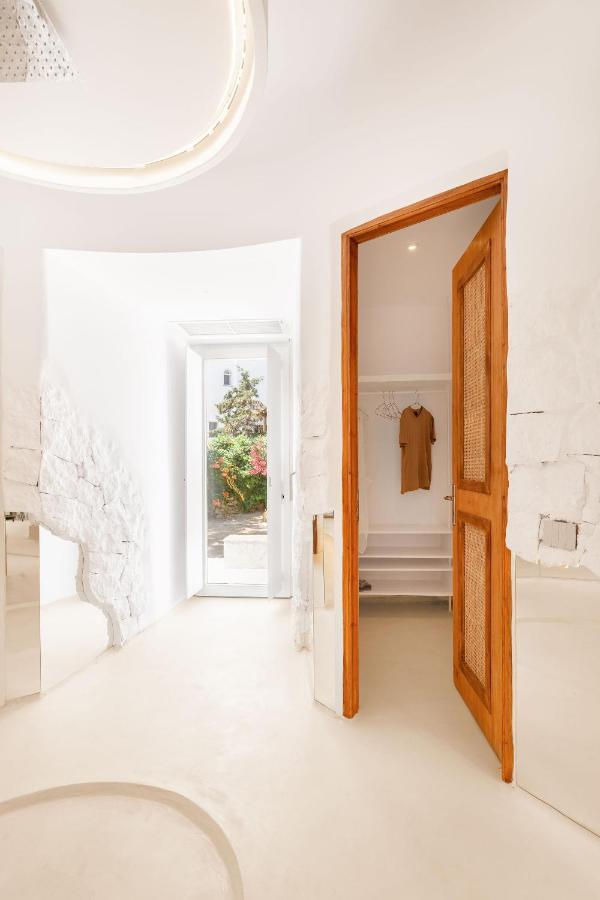 Faos Exclusive Suites Ornos  Ngoại thất bức ảnh