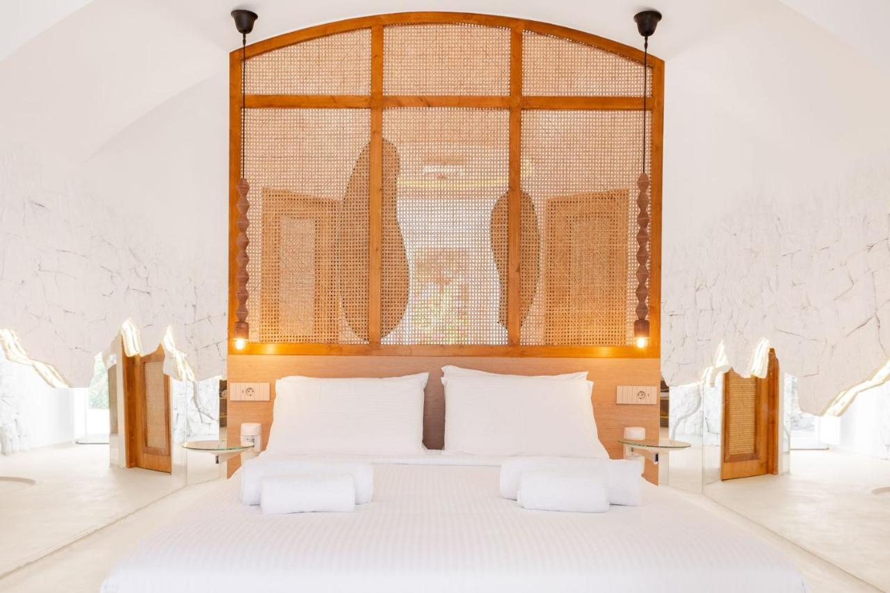 Faos Exclusive Suites Ornos  Ngoại thất bức ảnh