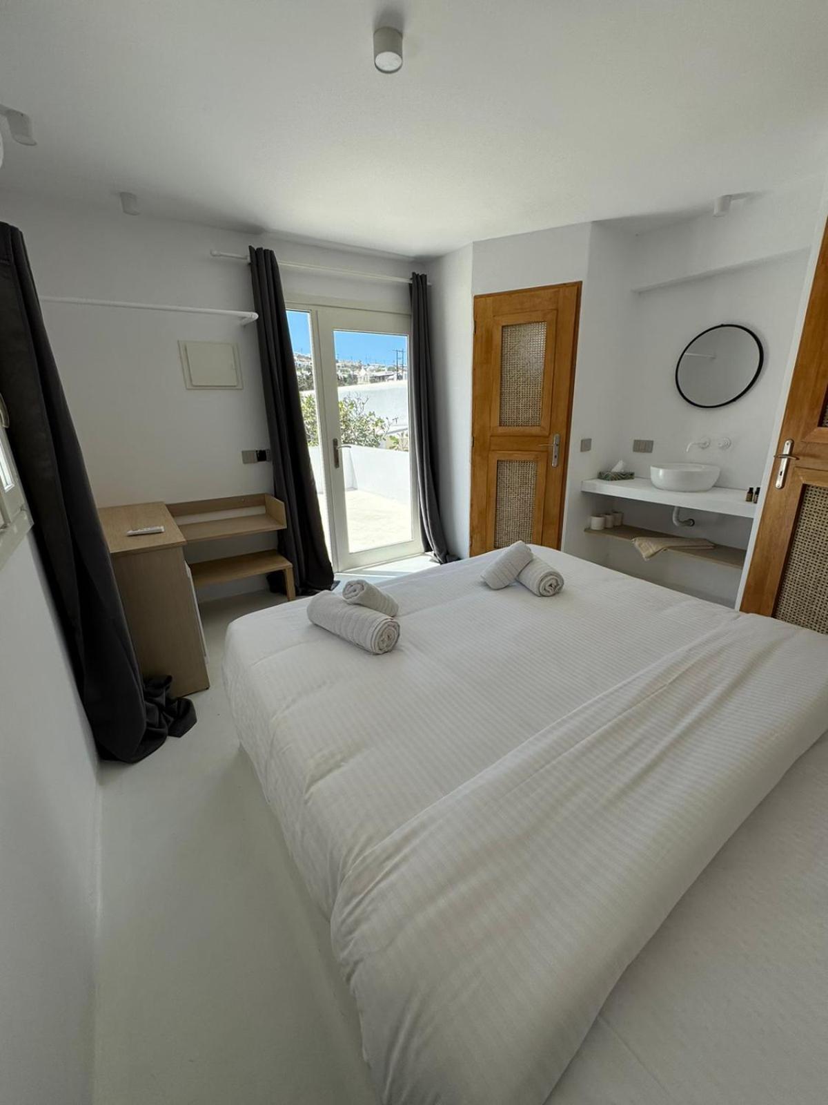 Faos Exclusive Suites Ornos  Ngoại thất bức ảnh