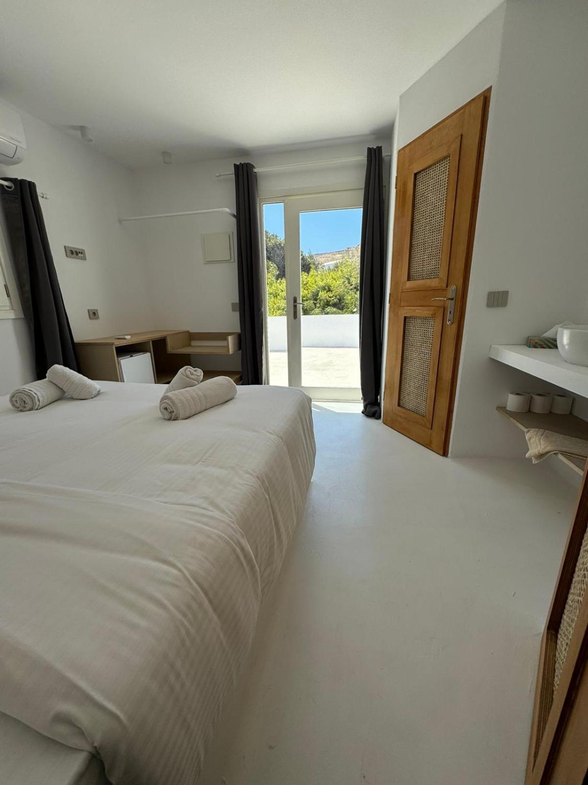 Faos Exclusive Suites Ornos  Ngoại thất bức ảnh